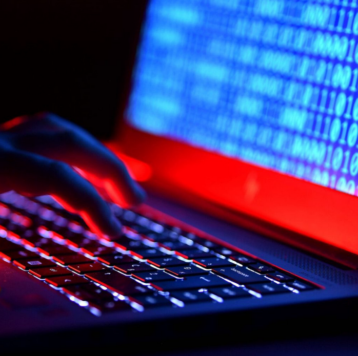 Matthias Schulze discussed U.S. cyber strategy towards Russia